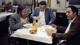 Una mujer y tres hombres